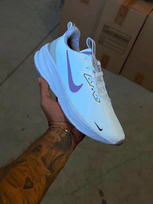 NIKE ESPORTIVO - BRANCO/LILÁS
