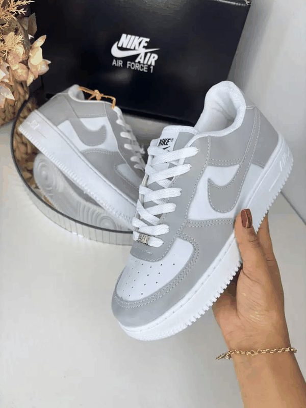 NIKE AIR FORCE TRADICIONAL - CINZA/BCO