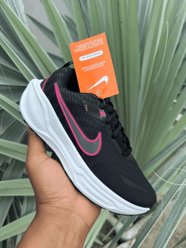 NIKE FIT ESPORTIVO - PTO/ROSA/BCO