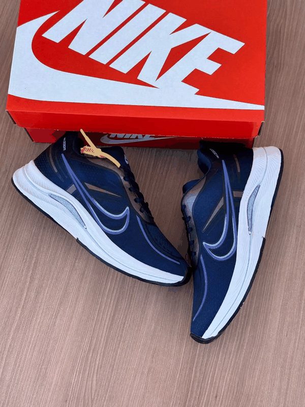 NIKE ZOOM ESPORTIVO - MARINHO/LILÁS/BCO