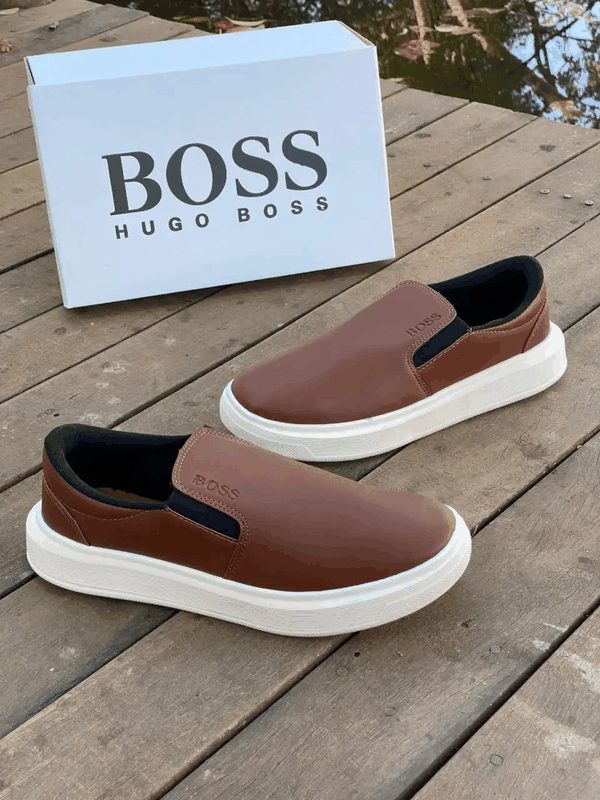 BOSS SLIP ON - CARAMELO/OFF