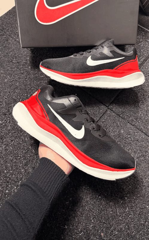 NIKE ESPORTIVO - PTO/VERMELHO/OFF
