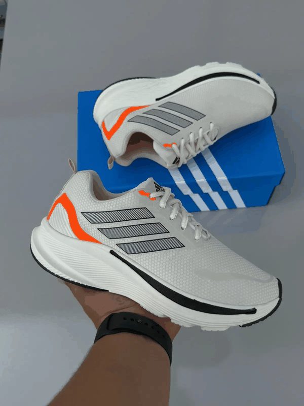 TENIS ADIDAS FALCON - OFF/PRETO/LARANJA
