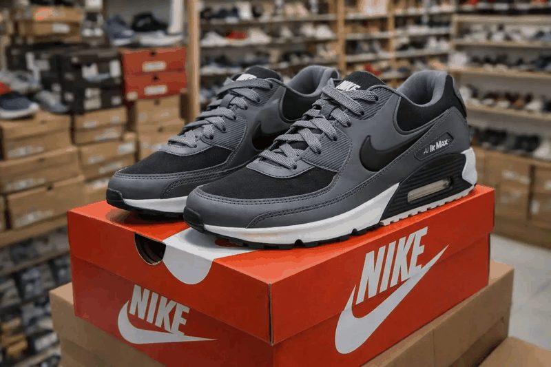 NIKE AIR MAX PTO/CINZA/BCO