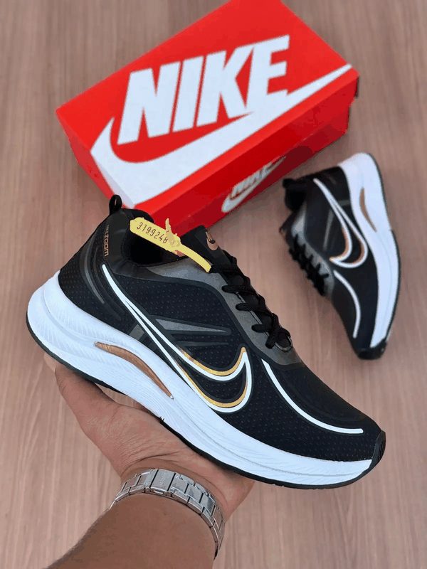 NIKE ZOOM ESPORTIVO - PRETO/OURO/BCO