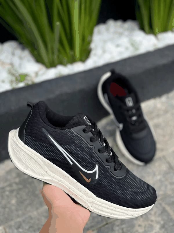 NIKE ZOOM - PTO/OURO/OFF