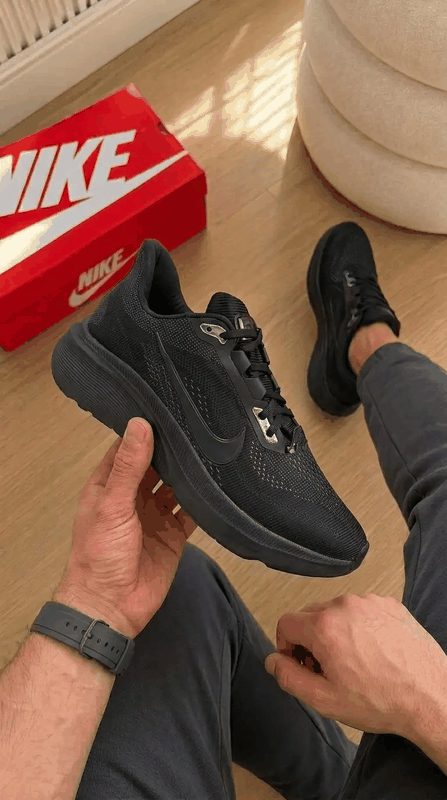 NIKE ZOOM PEGASUS - PRETO/PRETO
