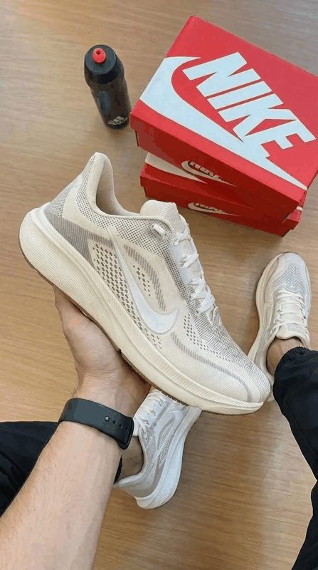 NIKE ZOOM PEGASUS - OFF WHITE