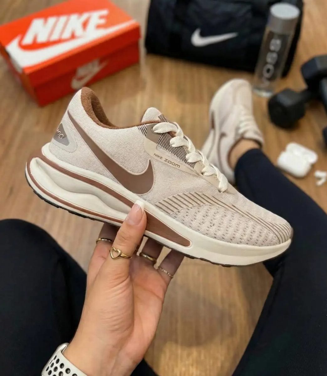 NIKE ZOOM X ATLAS - OFF/MARROM