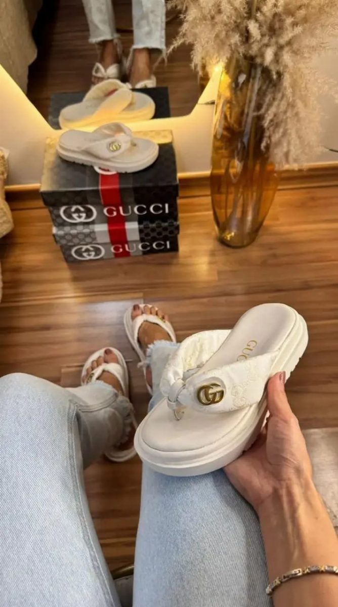 SANDALIA GUCCI DEDO - BRANCO/BRANCO