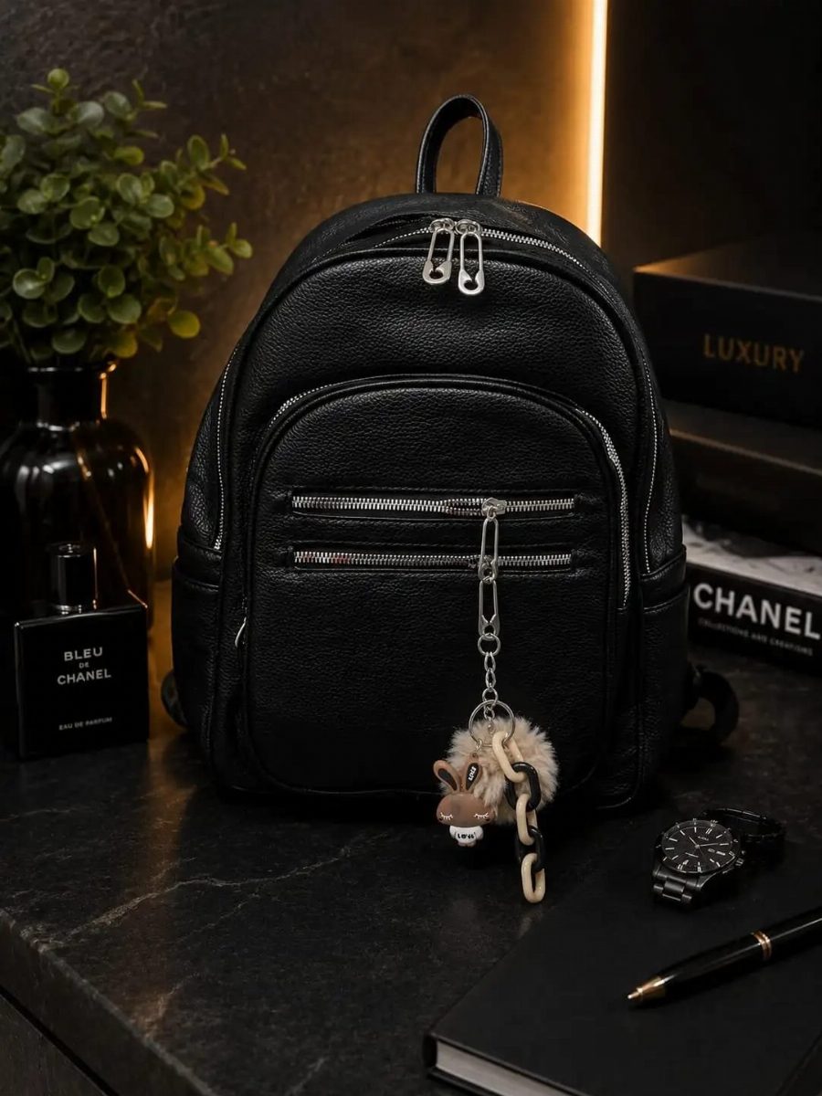 MOCHILA POMPOM - PRETA