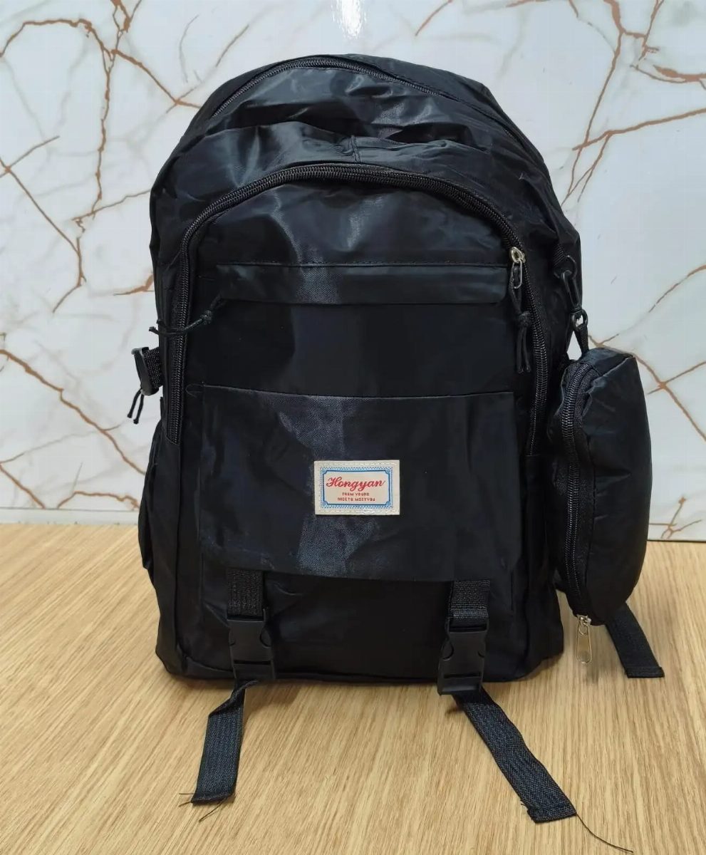 MOCHILA COM ESTOJO - PRETA