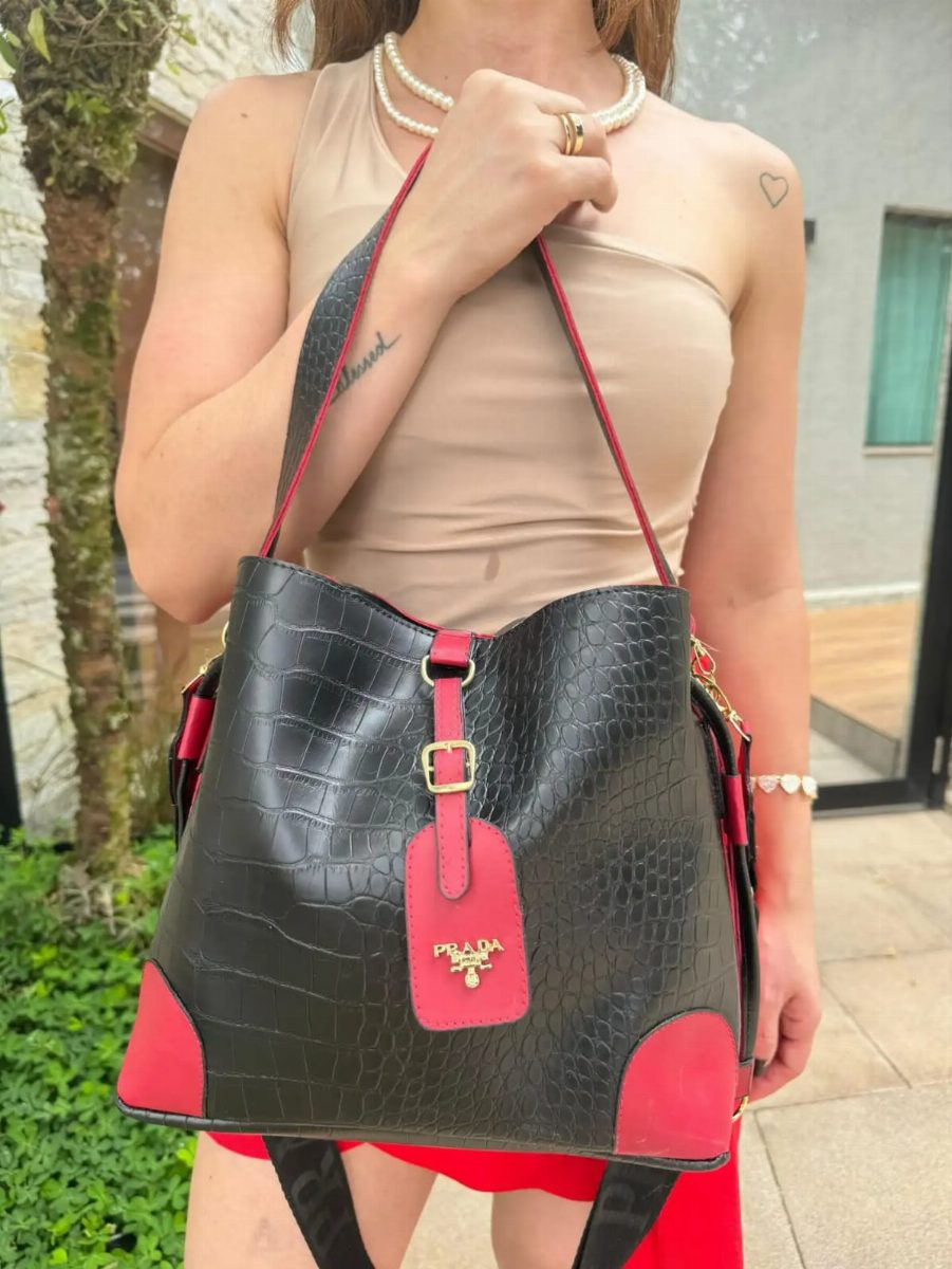 BOLSA PRADA BUCKET - PRETO/VERMELHO