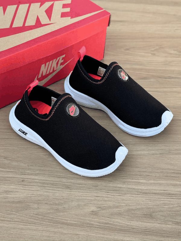 NIKE INFANTIL MEINHA - PTO/BCO/PINK