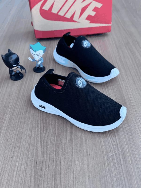 NIKE INFANTIL MEINHA - PRETO/BRANCO