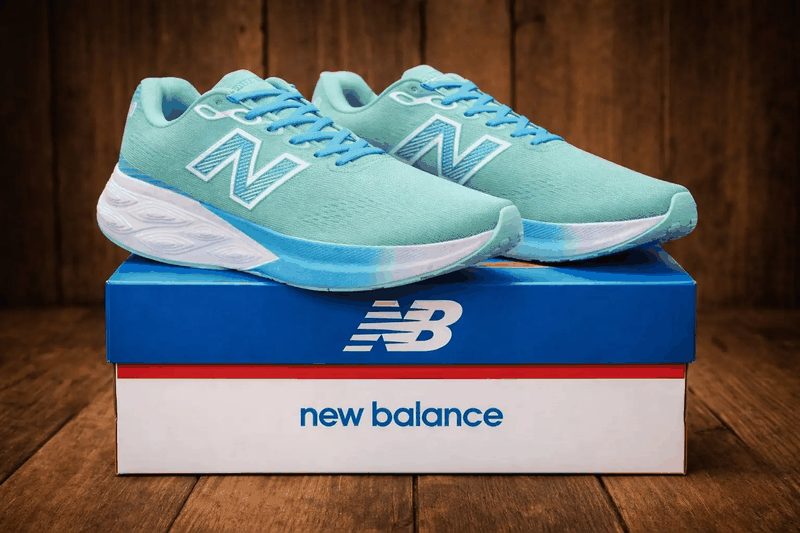 NEW BALANCE 880 - VERDE ÁGUA/AZUL